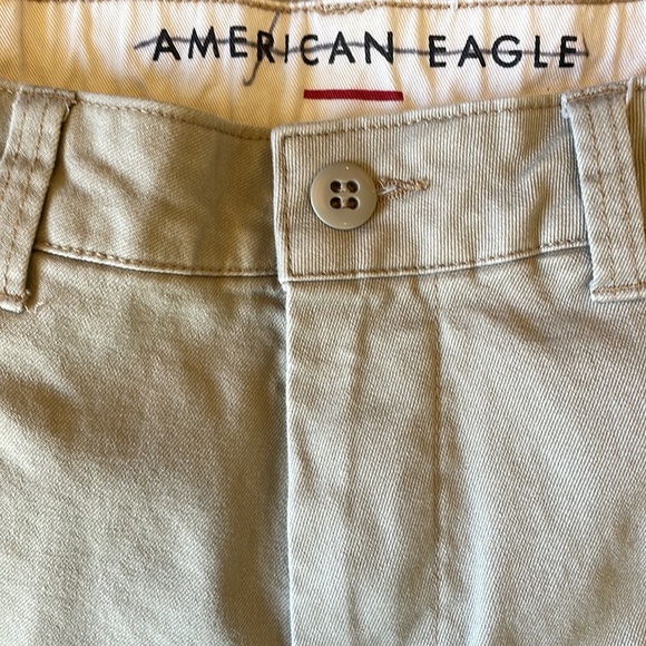 American Eagle Outfitters Slim Fit Workwear w/AE Flex Khaki Shorts - Picture 3 of 5